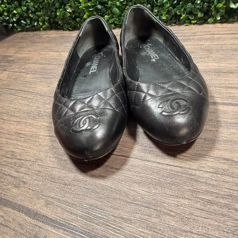 Chanel Women's Black Ballet-shoes